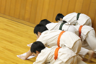 社会人という前提